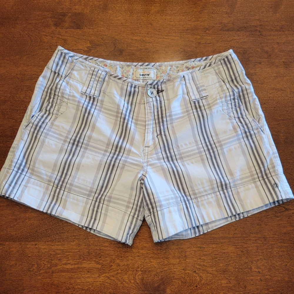 Levi's Womens Size 6 Cotton 5 Inch Length Shorts Gray White Plaid.
